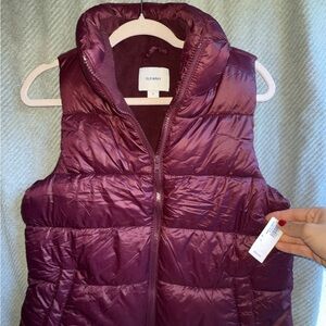 Old Navy Women's Deep Red Quilted Vest